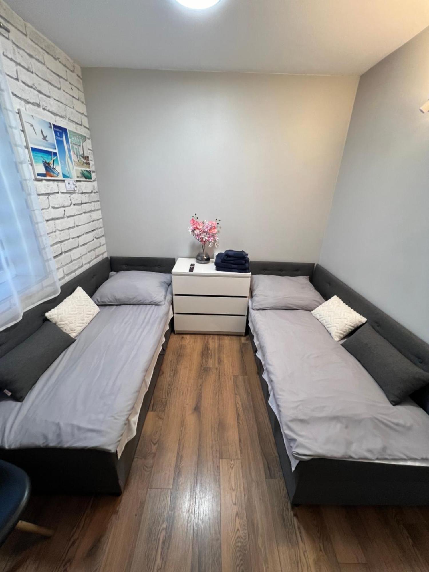 Aparthotel Przytulny Zakatek Zerniki Wroclawskie Esterno foto